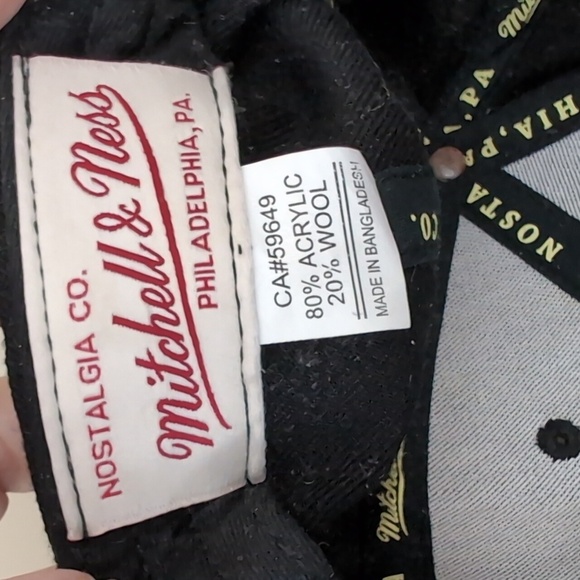 Toronto Raptors Mitchell and Ness Cap Wool Blend Snap Back One Size - Picture 6 of 11